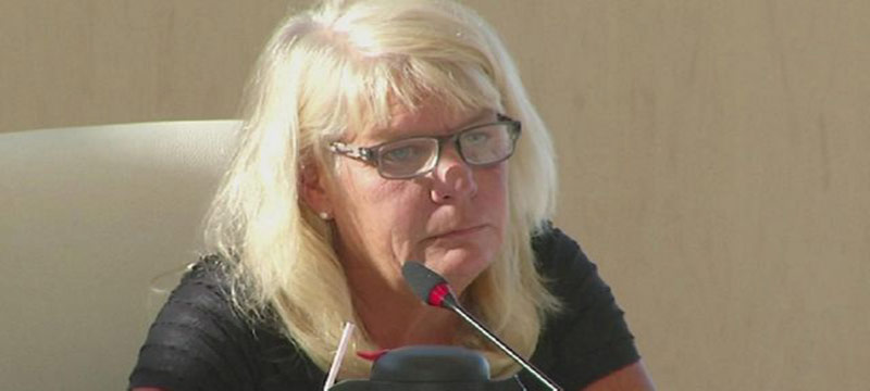 Comisionada de Pinellas renuncia por conducta sexual impropia