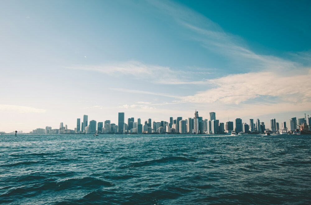 Descubre Miami desde el agua: las mejores opciones para navegar la ciudad