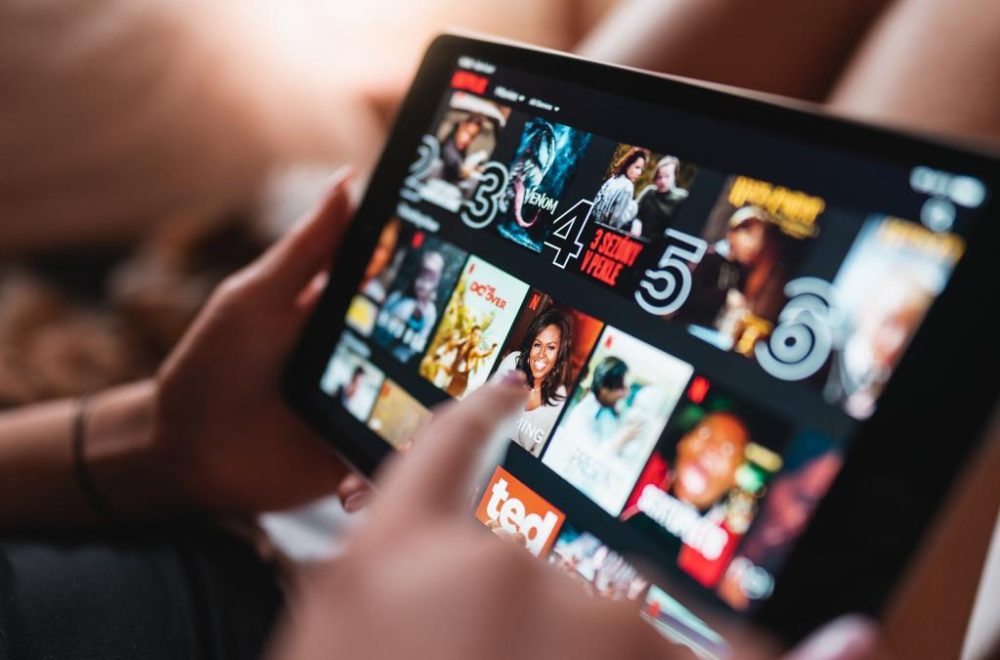 Netflix comienza cobro adicional para clientes que comparten sus cuentas