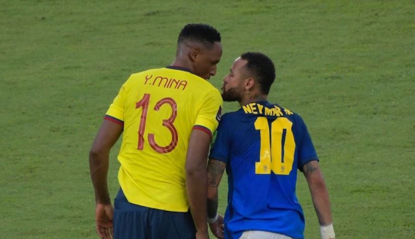 Duelo entre Neymar y Yerry Mina terminó con ‘besitos’ (Video)