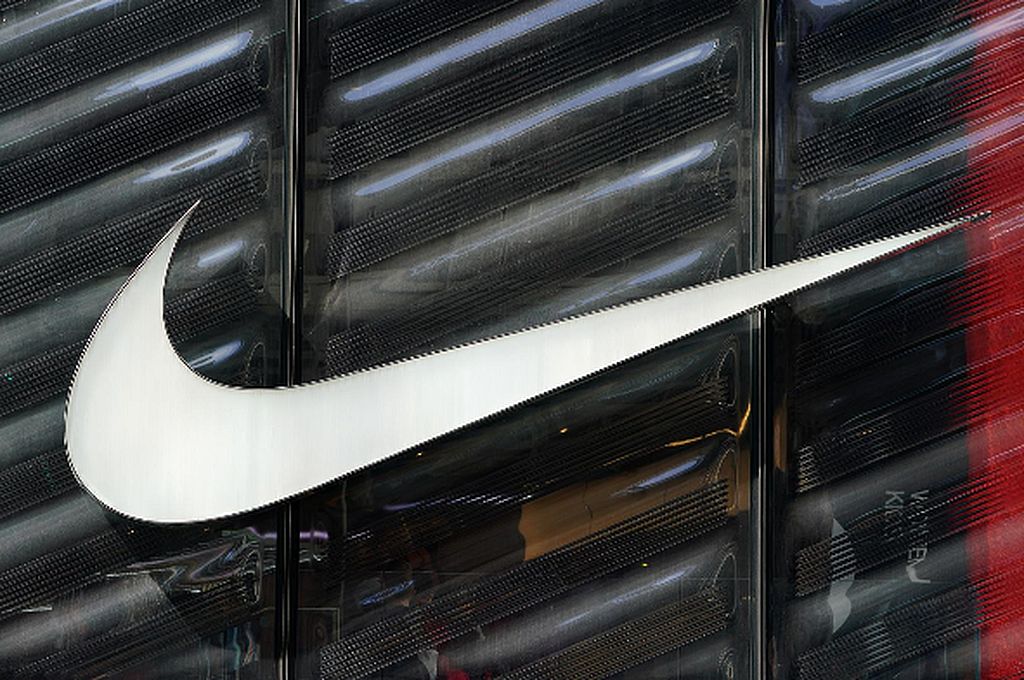 Renunció gerente de Nike porque su hijo “revendía” zapatillas que obtenía con descuento