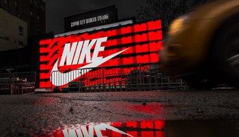 Nike retiró zapatos con vieja versión de la bandera de EE UU por ser considerados ofensivos