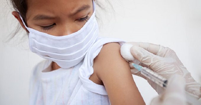 Plan de vacunación para niños en Estados Unidos arrancaríaen el verano