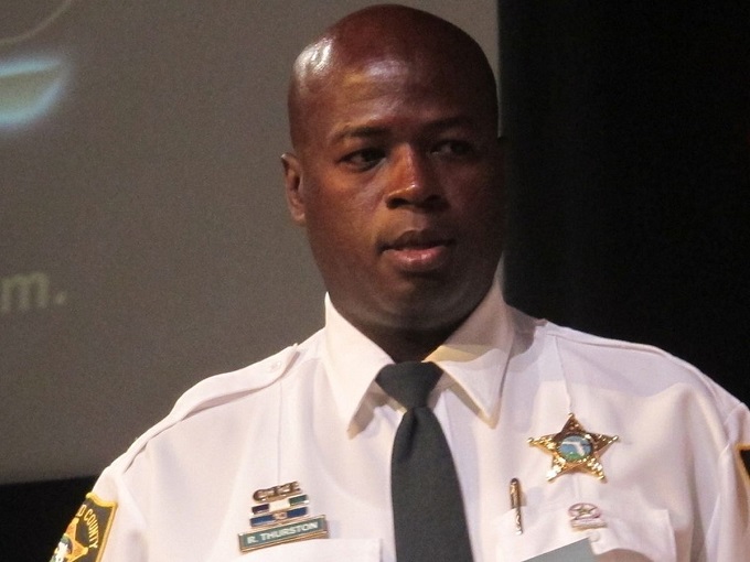 Por exceso de la fuerza fue despedido oficial de la policía de Broward