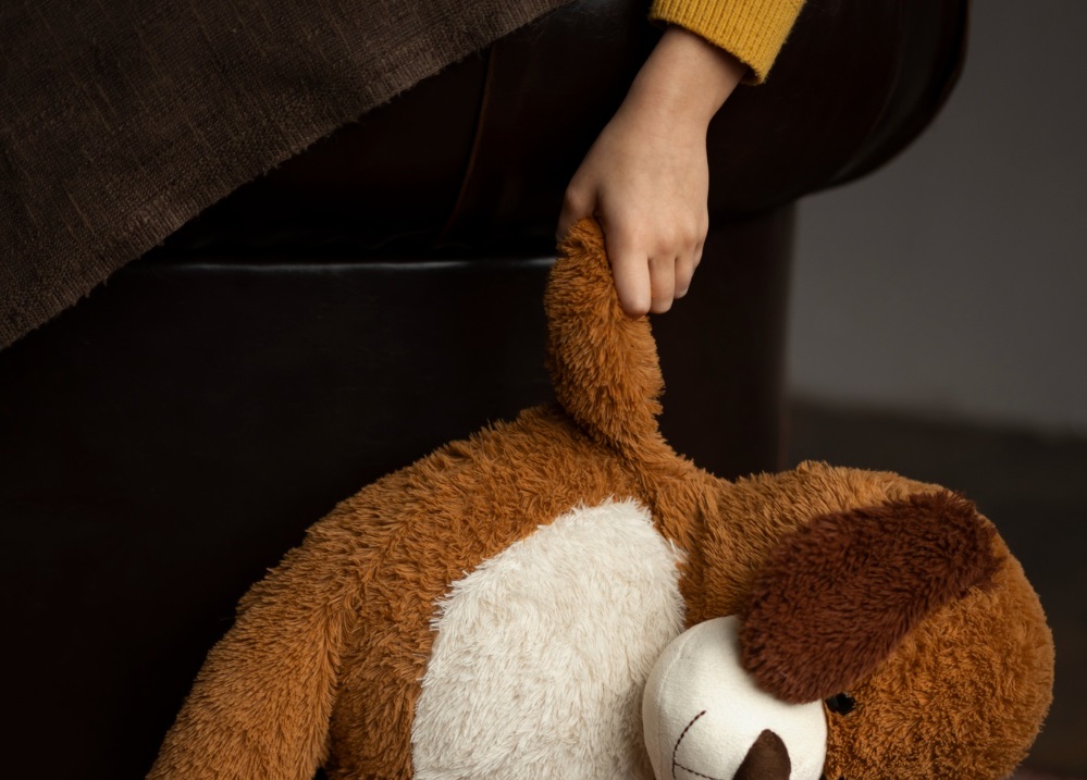 abuso tortura padre hijo niño