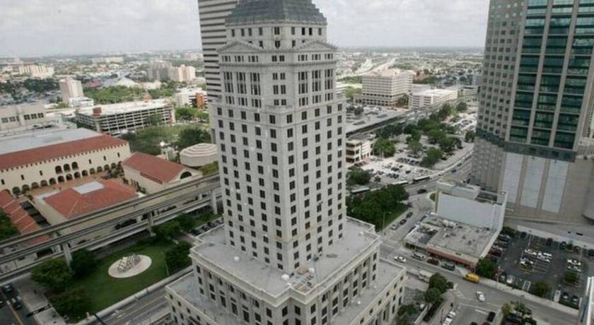 Histórico Palacio de Justicia de Miami-Dade cerrado debido a ‘preocupaciones de seguridad’