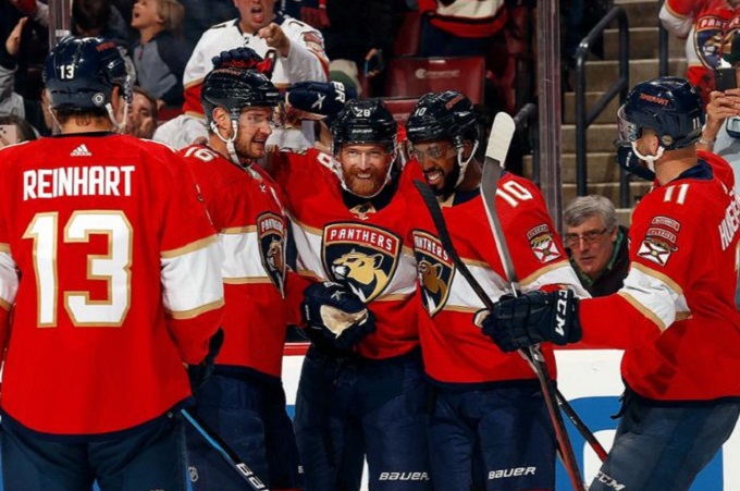Florida Panthers nuevamente tuvo que remontar para conseguir la victoria