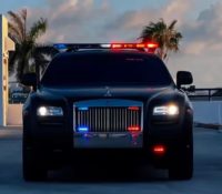 Policía de Miami Beach reemplazó patrulla convencional… ¡por un Rolls-Royce!