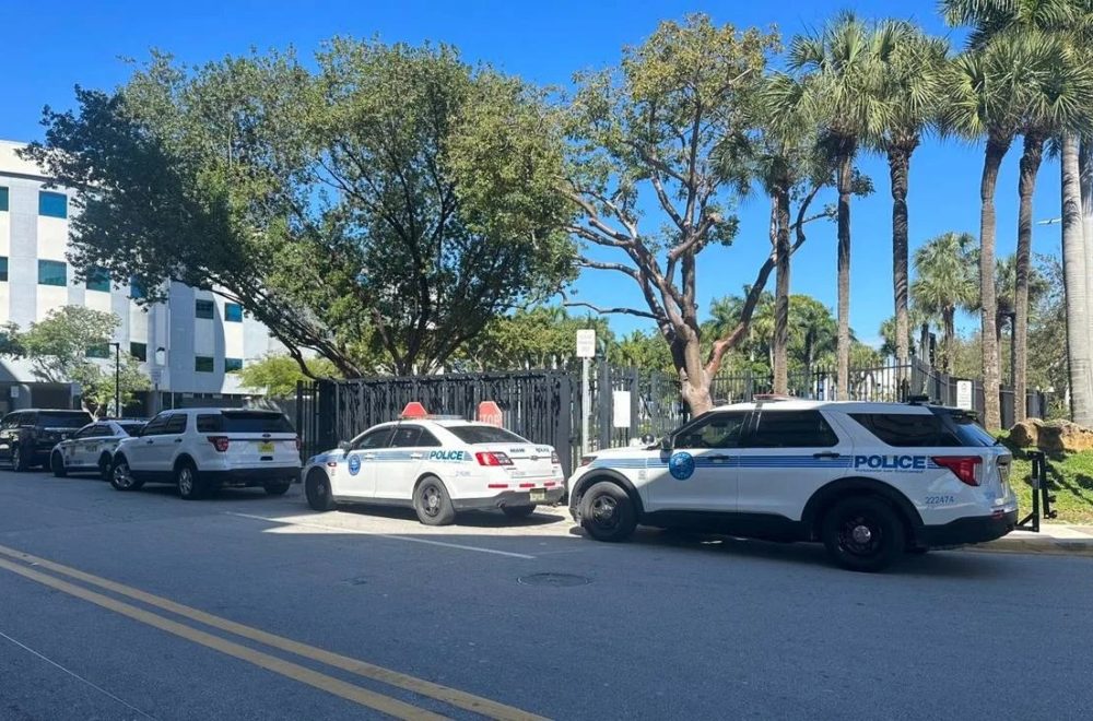 Policía de Miami dispara contra hombre armado cerca del Jackson Memorial Hospital