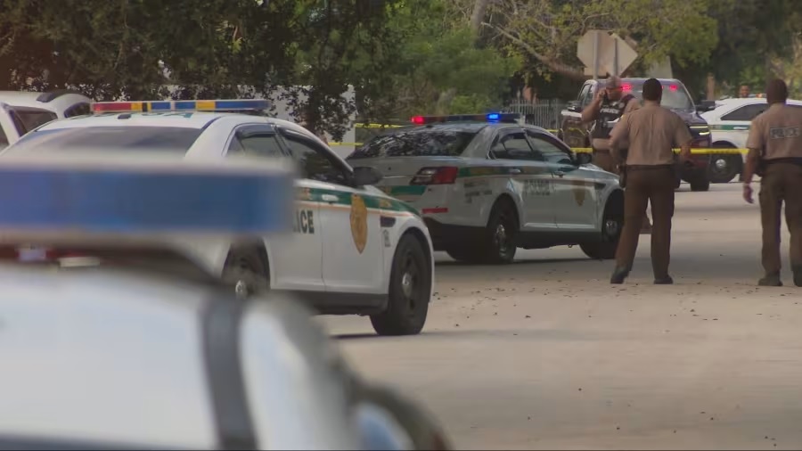 Mujer de Miami enfrentará cargos por disparo accidental que mató a su hija