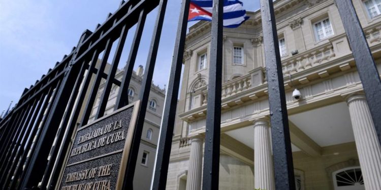 Piden nombrar “Oswaldo Payá Way” la calle de la Embajada de Cuba en Washington