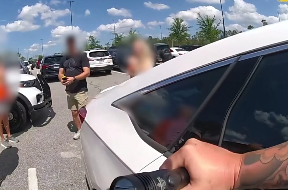 Contra el tiempo y el calor: policía salva a perro encerrado en un auto en St. Augustine