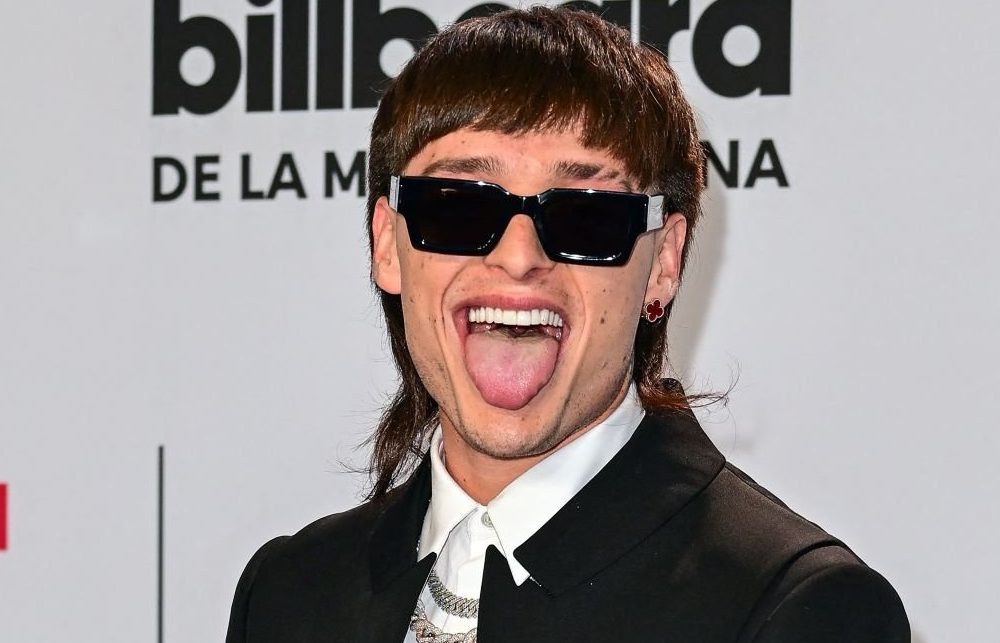Premios Billboard 2023: Peso Pluma aviva rumores de relación con famosa cantante