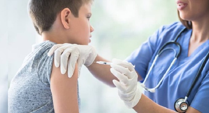 Pfizer anunció que vacuna contra Covid-19 es efectiva en adolescentes
