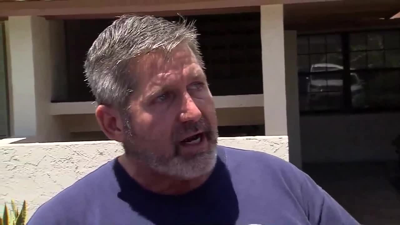Policía interroga a hombre que pidió en Walmart arma para matar a 200 personas en Florida
