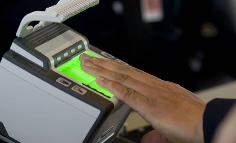 Piden a USCIS eliminar requisito de biometría para visas