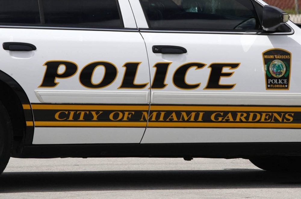 Un hombre muere tras lanzarse a canal en Miami Gardens; policía investiga