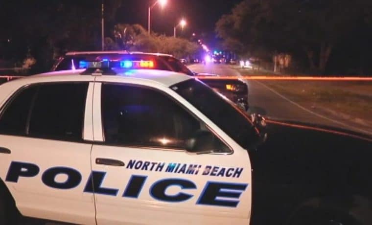 Vehículo en reversa atropelló a una madre con sus dos hijas en Miami