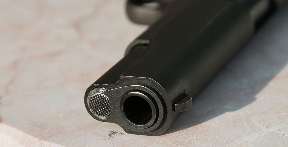 Hallan a estudiante con arma en escuela de Fort Lauderdale: deja a adolescente herido