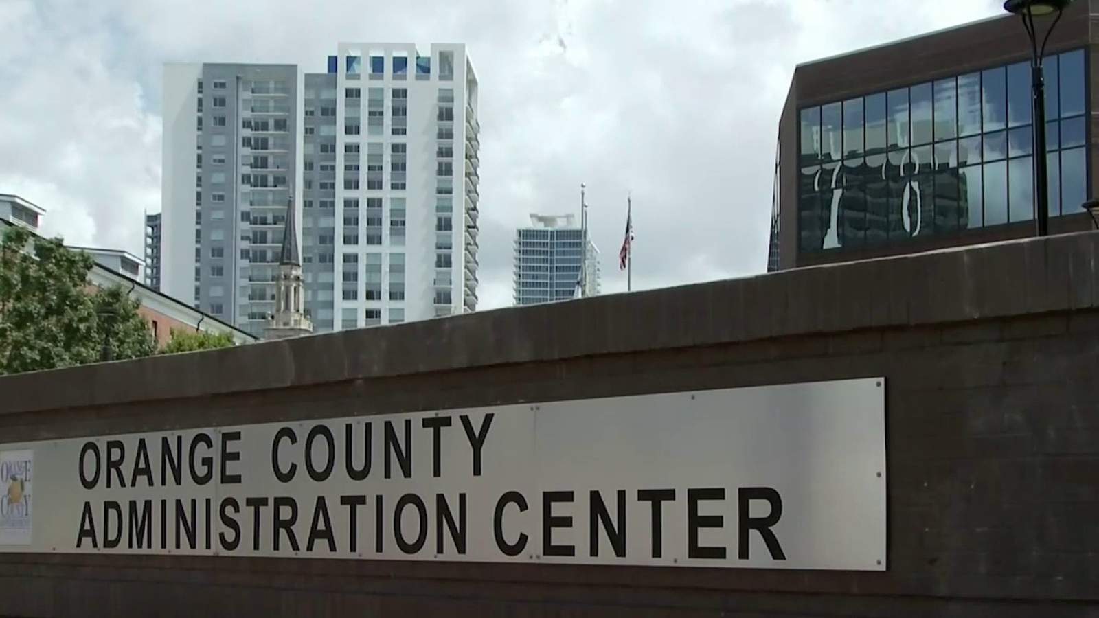 Condado de Orange reabrirá programa de ayudas a familias y negocios