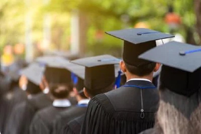 Administración de Joe Biden podría retrasar nuevamente pagos de préstamos estudiantiles