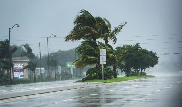 Florida: Inundaciones y cortes eléctricos por fuertes lluvias