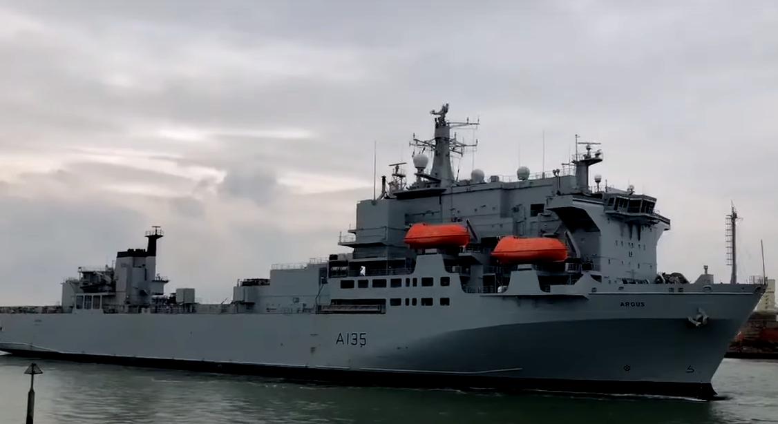 Gobierno de Reino Unido envía buques de guerra al Caribe para apoyar durante pandemia del coronavirus