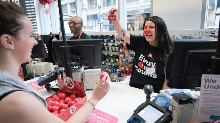 Walgreens comenzó la quinta campaña anual de Red Nose Day