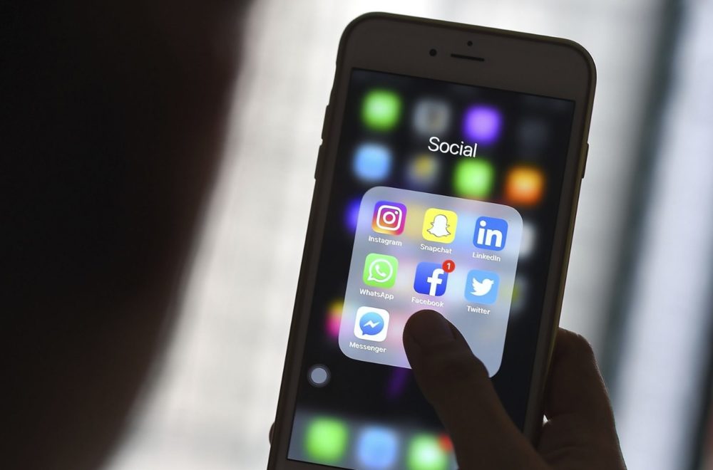 Cámara de Florida aprueba ley que prohíbe uso de redes sociales a menores de 16 años