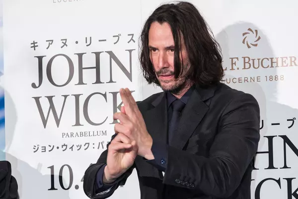 Keanu Reeves agradece a sus dobles de John Wick con un Rolex