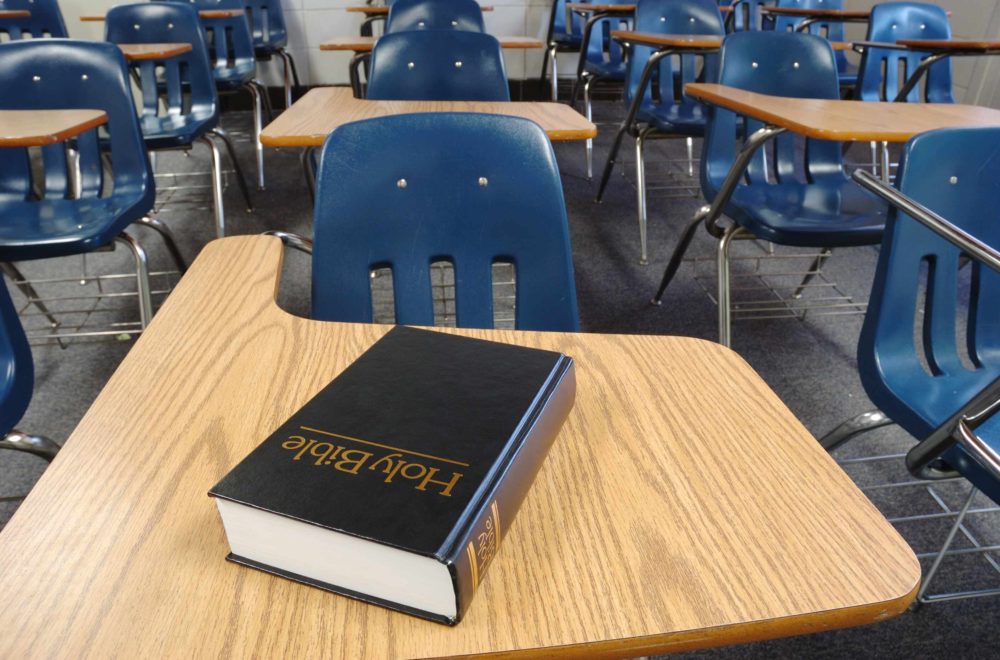 Intenso debate en Miami-Dade por aprobación de consejeros religiosos en escuelas