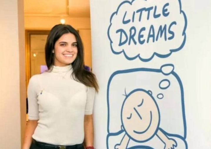 Renata Muñoz es la periodista venezolana que lidera fundación de Phil Collins