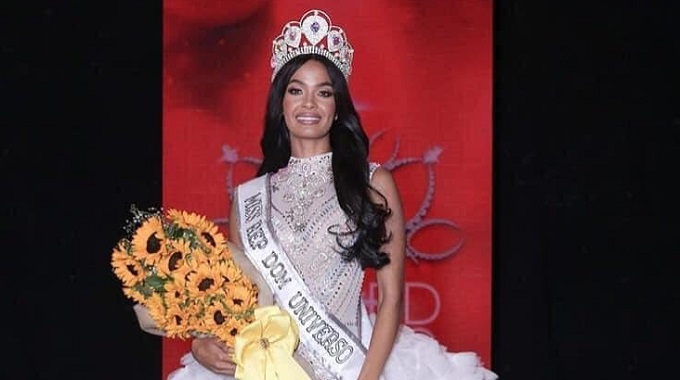 ¡Impresionante! Miss República Dominicana  causó revuelo  a  su llegada a Miami