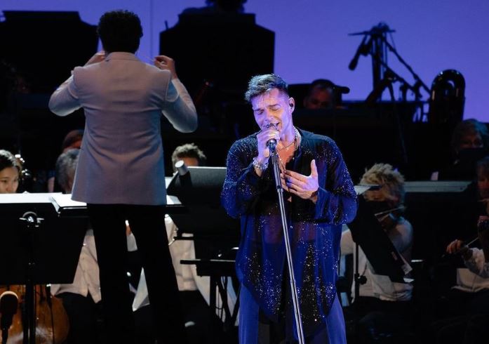 Ricky Martin reapareció muy emocionado sobre los escenarios