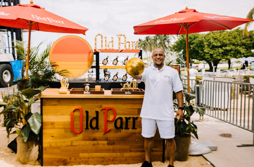 Roberto Carlos y Old Parr celebran el fútbol en Miami