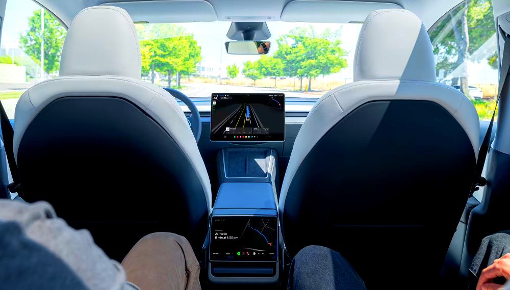 Tesla estrena sus robotaxis en Texas: por menos de 5 dólares el viaje