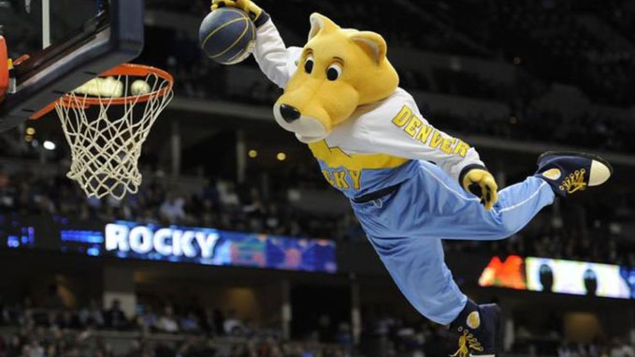 Denuncian brecha salarial entre la NBA y WBNA al exponer sueldo de la mascota de los Denver Nuggets