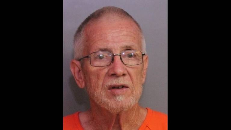 Abuelo de 73 años estranguló a su esposa porque lo quiso abandonar y llevarse su dinero en Miami