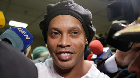 ¡No lo creeras! Ronaldinho pierde en prisión un partido de fútbol-tenis contra un asesino y un ladrón
