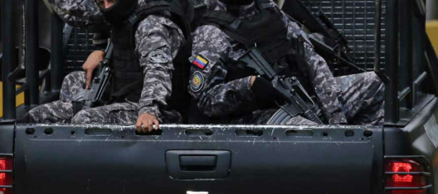 Cuerpos de seguridad del régimen de Maduro asedian a diputados alojados en Las Mercedes