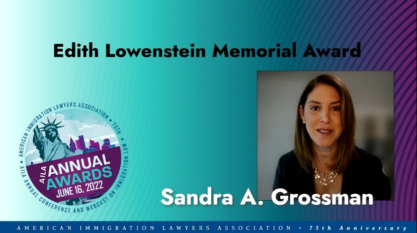 Sandra A. Grossman es condecorada con el Premio Conmemorativo Edith Lowenstein 2022