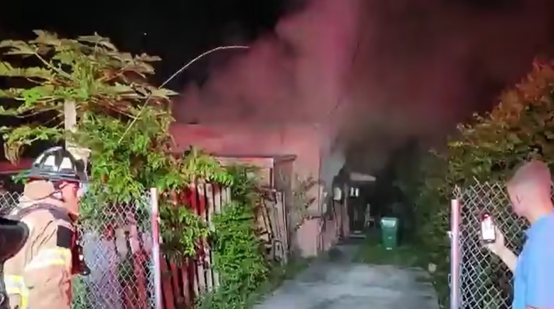 Una casa en Miami-Dade se incendio la noche del martes