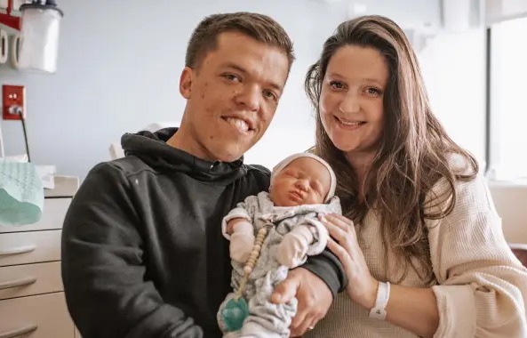 Tori y Zach Roloff de LITTLE People dieron la bienvenida a su tercer hijo