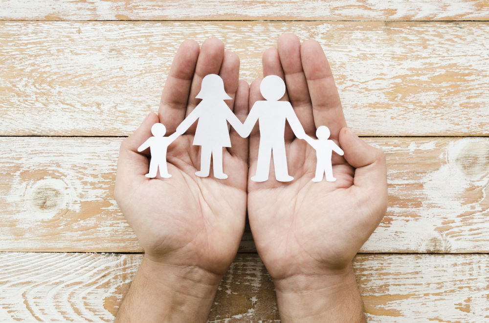 ¿Hasta qué edad puede estar un hijo bajo el seguro de los padres?