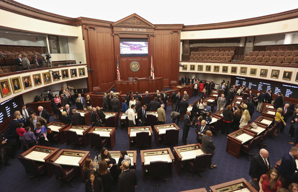 Senado de Florida aprobó proyecto de ley que verifica indocumentados