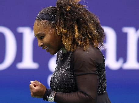Serena Williams venció a la número 2 del mundo para seguir su ‘último baile’ en Nueva York