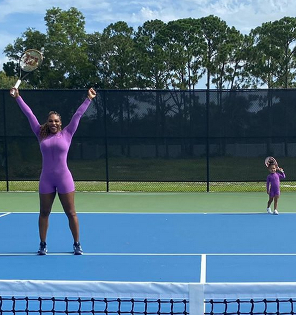 ¡Una campeona! Serena Williams entrena a su hija de tres años (Videos)