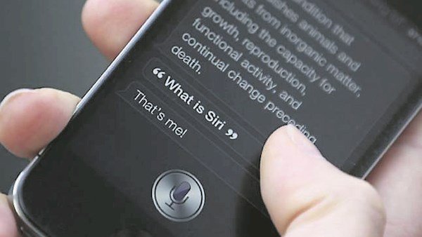 Apple se disculpó por escuchar miles de conversaciones diarias con Siri