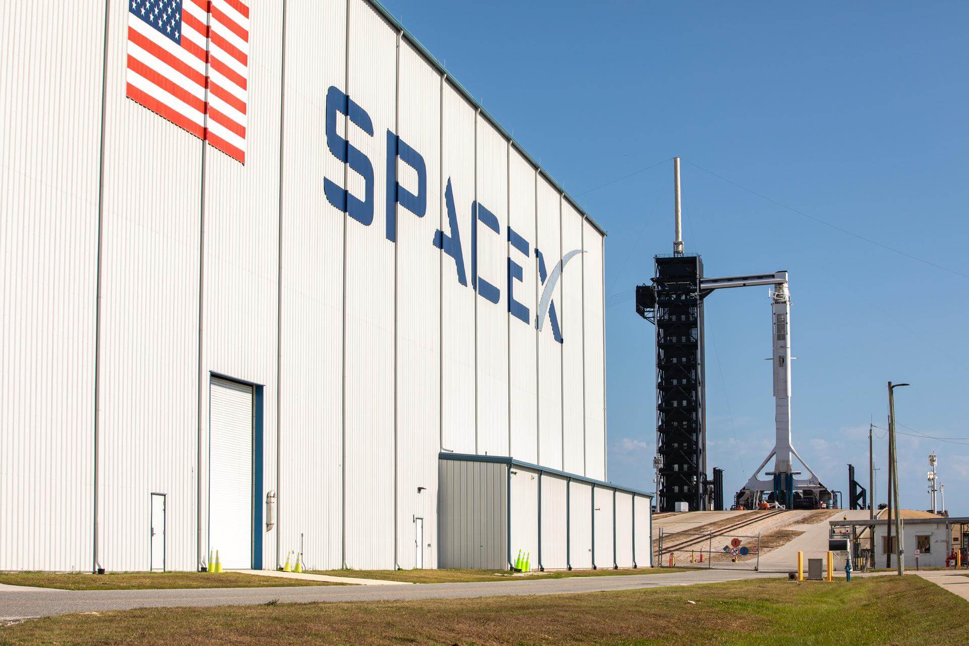 Mal clima en Florida obliga a postergar regreso de astronautas de SpaceX