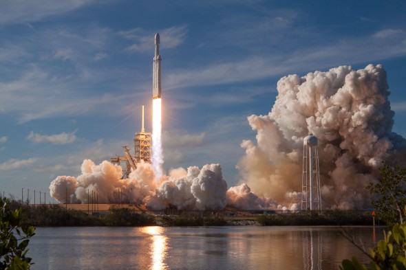 ¡Al espacio! Primera misión comercial del cohete SpaceX Falcon Heavy saldrá de Florida